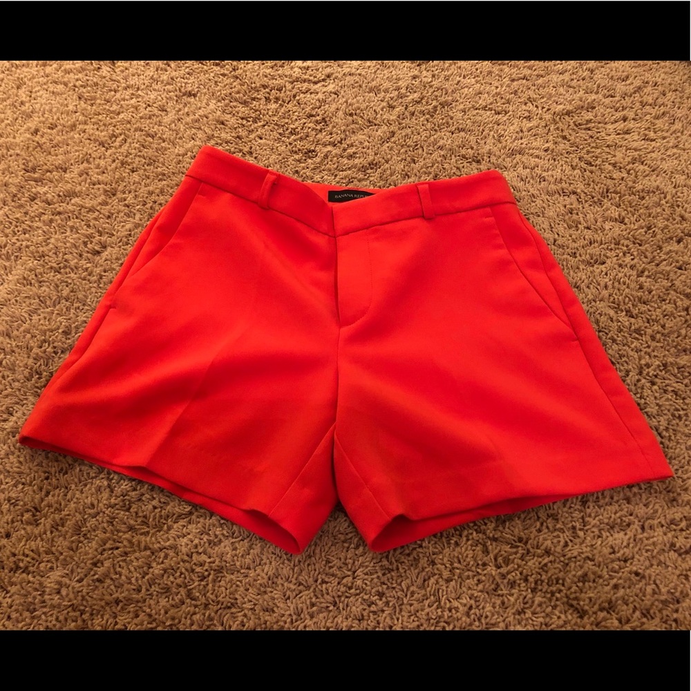 Banana republic dress shorts never worn!